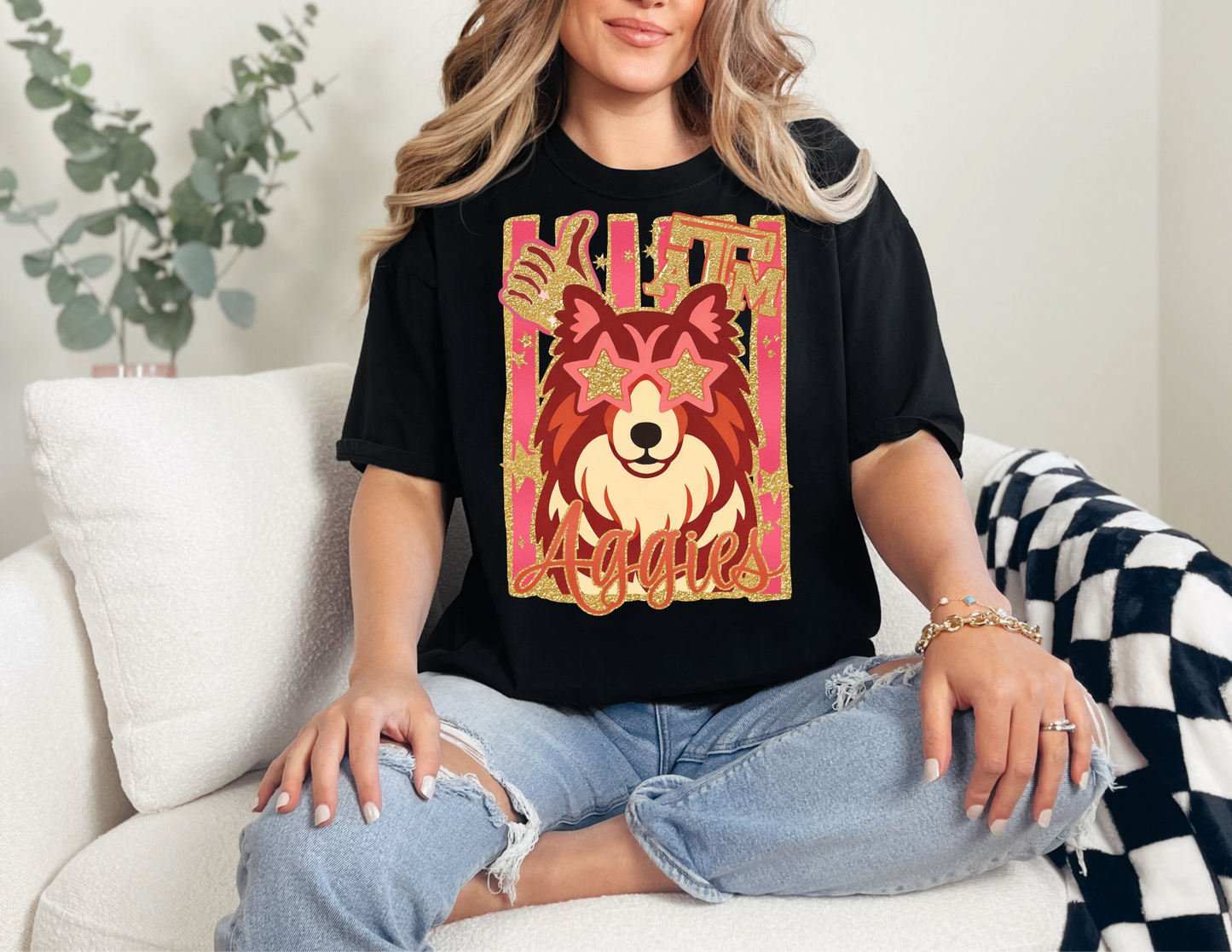 Glitzy Gig'Em T-shirt
